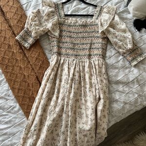MIDI dress, beige/crème floral. Size Large. Brand new.